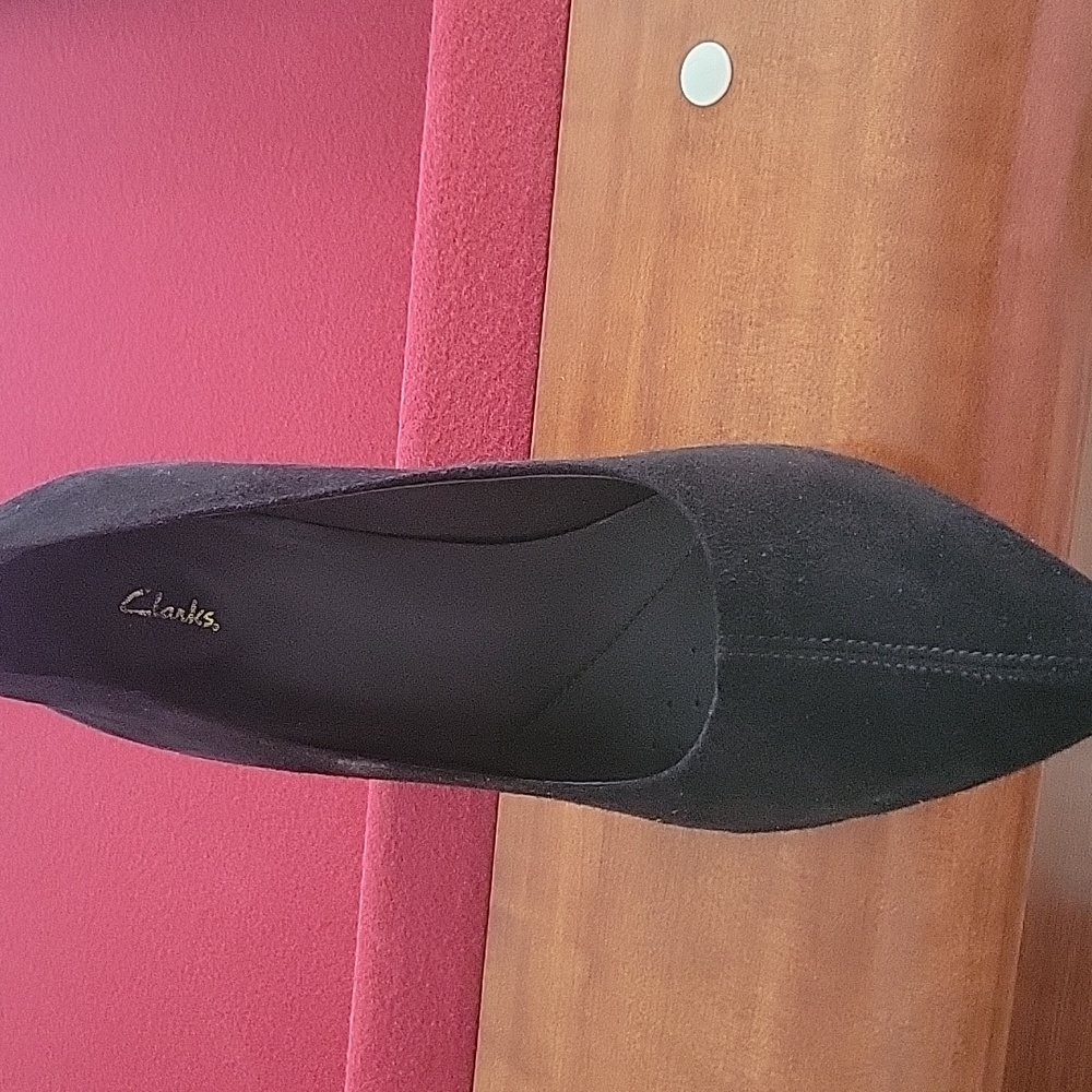 Price Drop!!! NWT Clarks Black Suede Block Heeled Shoes Classic Design